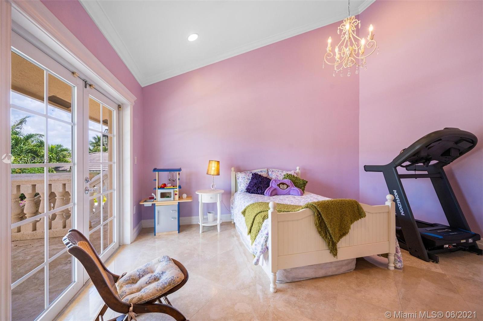 SUNRISE HARBOUR REV PL - Residential