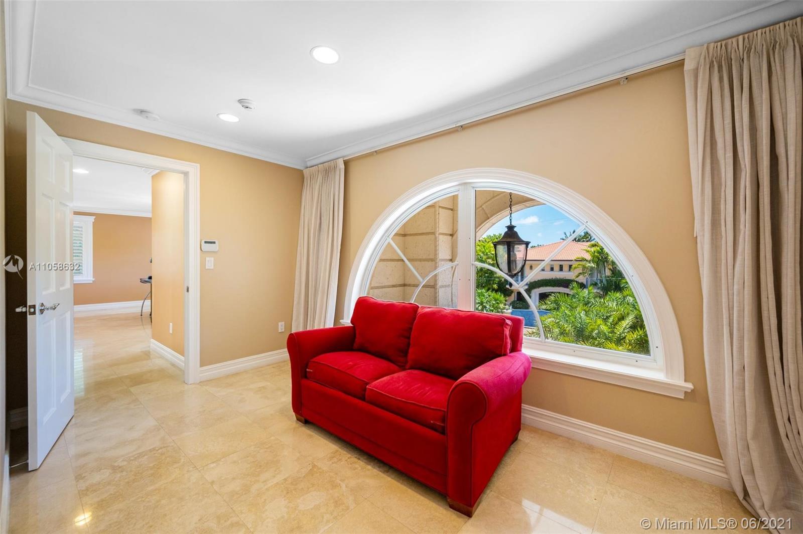 SUNRISE HARBOUR REV PL - Residential