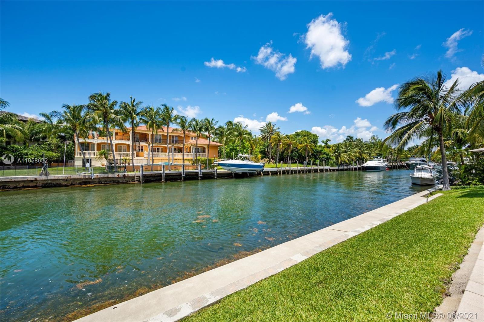 SUNRISE HARBOUR REV PL - Residential