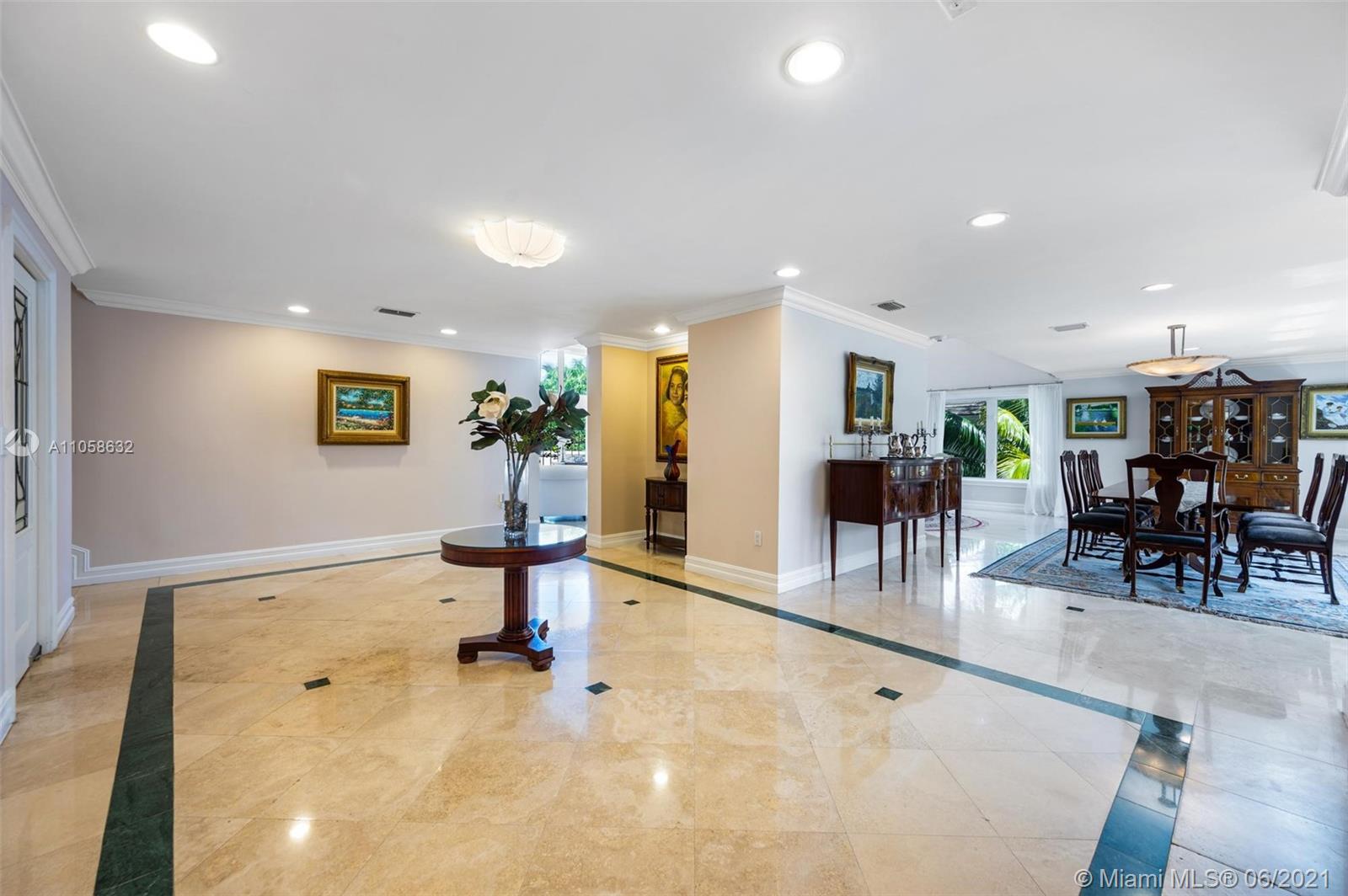 SUNRISE HARBOUR REV PL - Residential