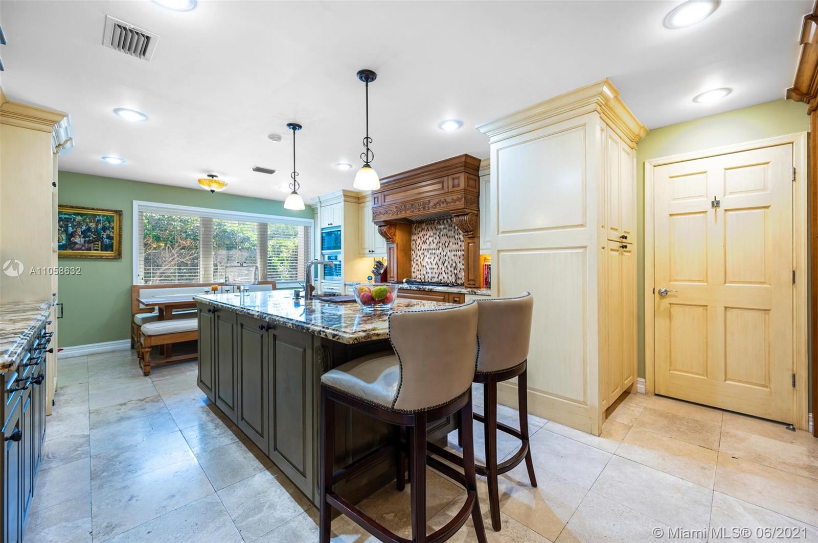 SUNRISE HARBOUR REV PL - Residential