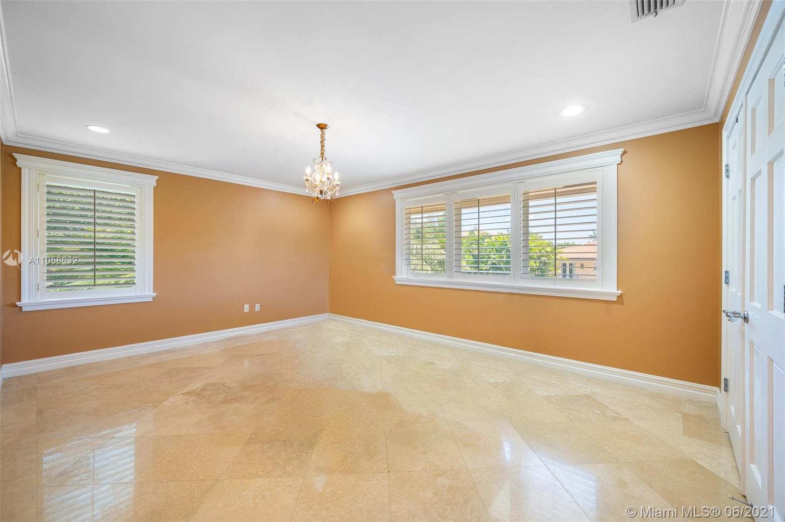 SUNRISE HARBOUR REV PL - Residential