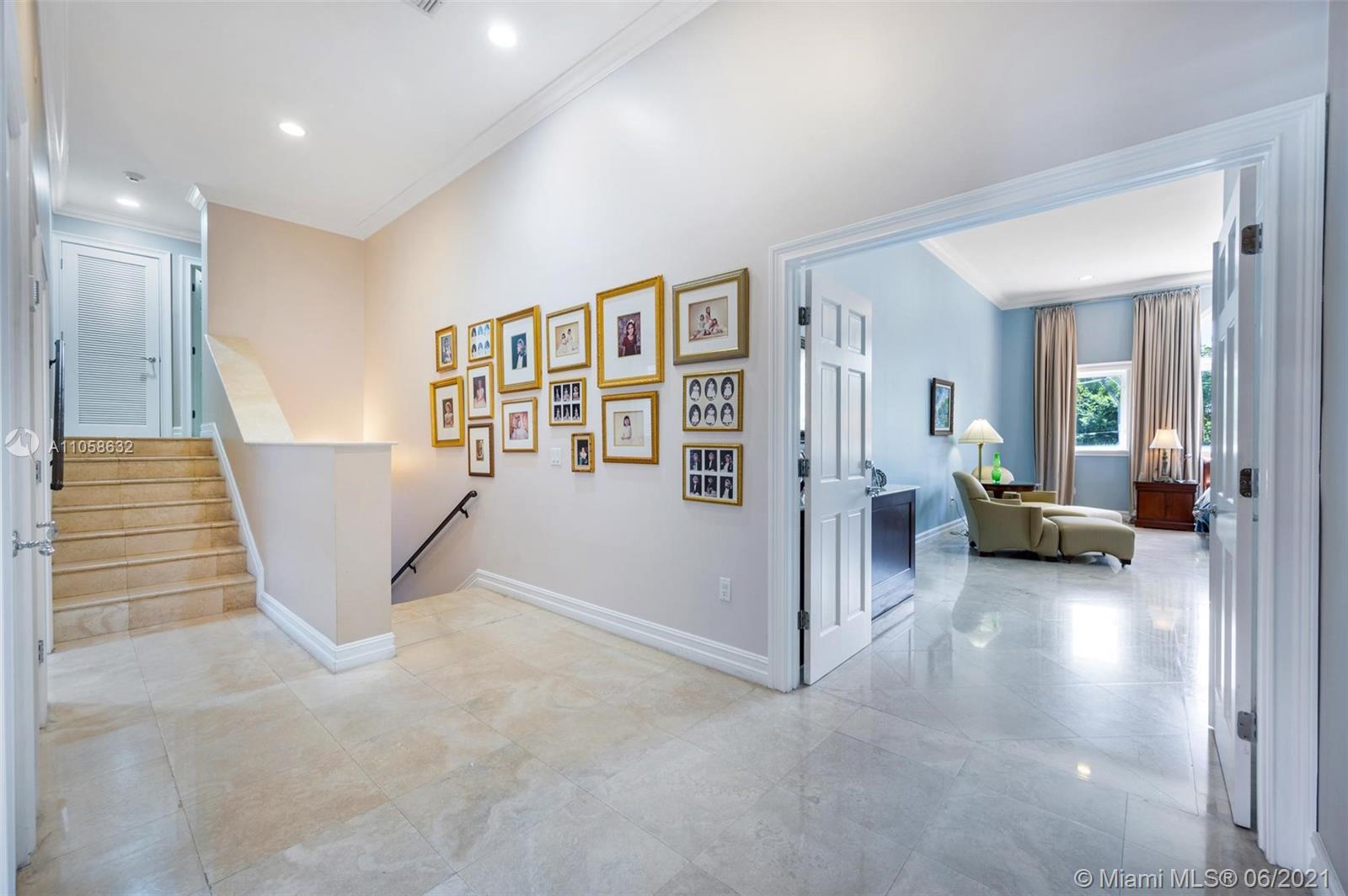 SUNRISE HARBOUR REV PL - Residential