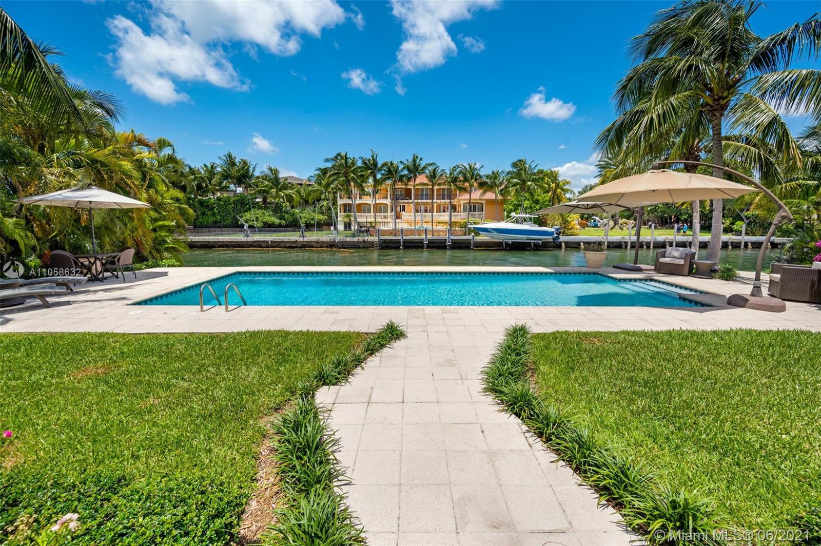 SUNRISE HARBOUR REV PL - Residential