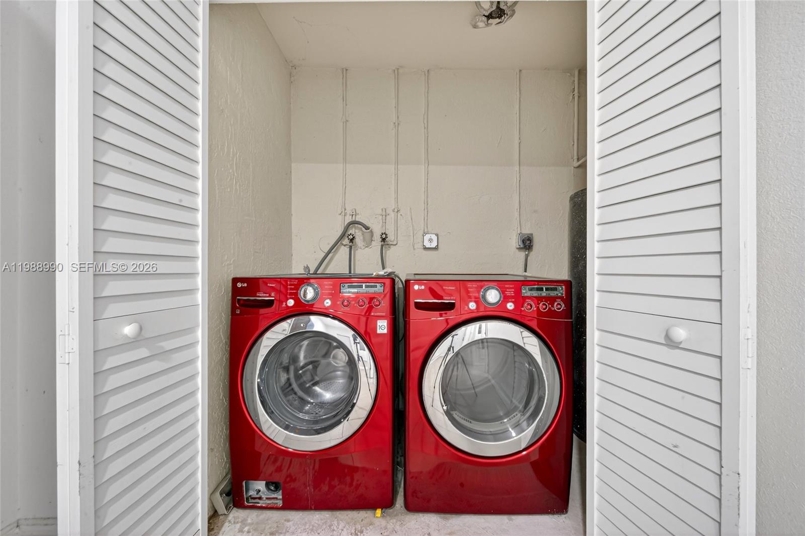 MOODY DRIVE HOMES - Residential