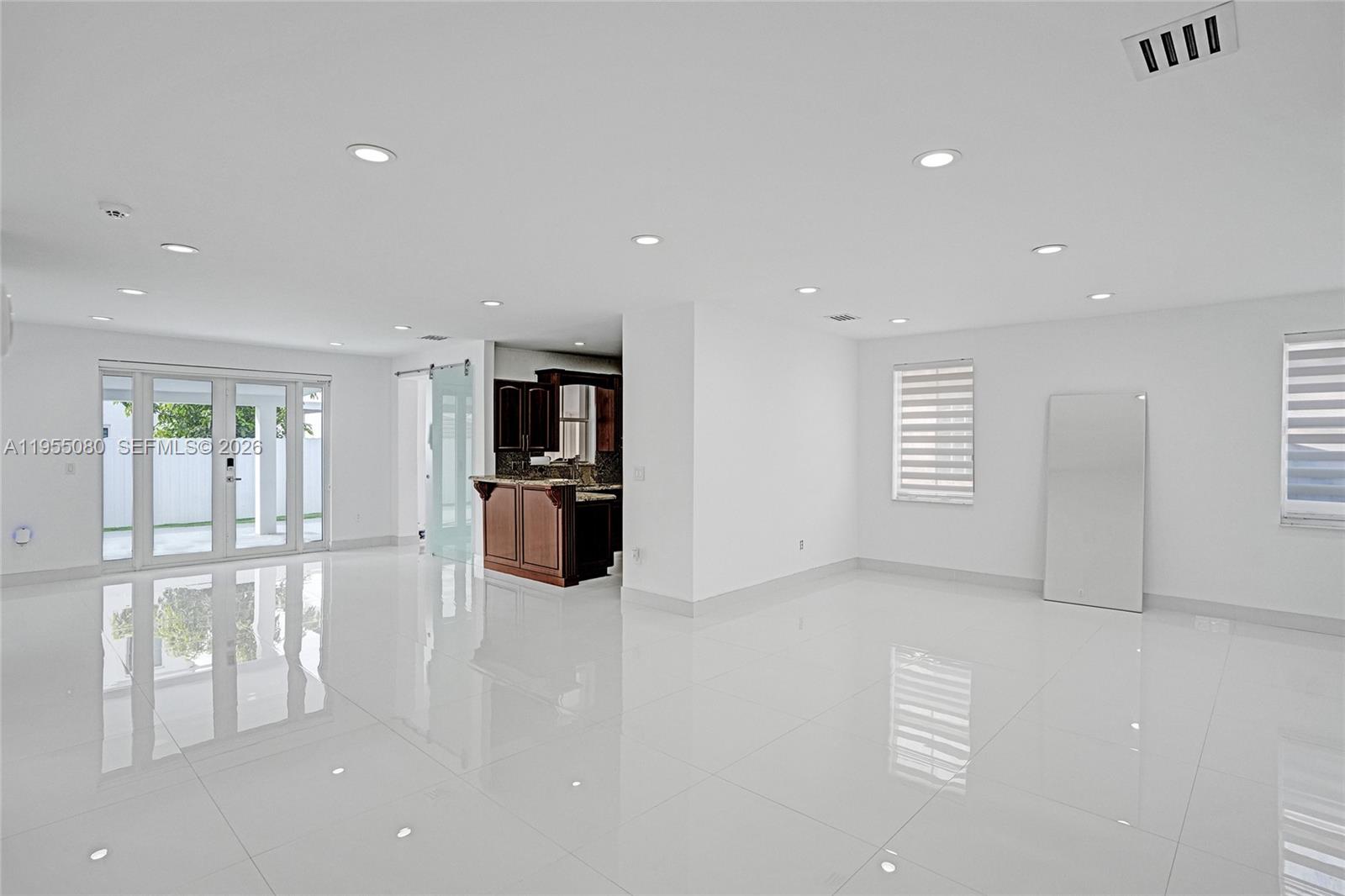 SPANISH LAKES 2ND ADDN - Residential