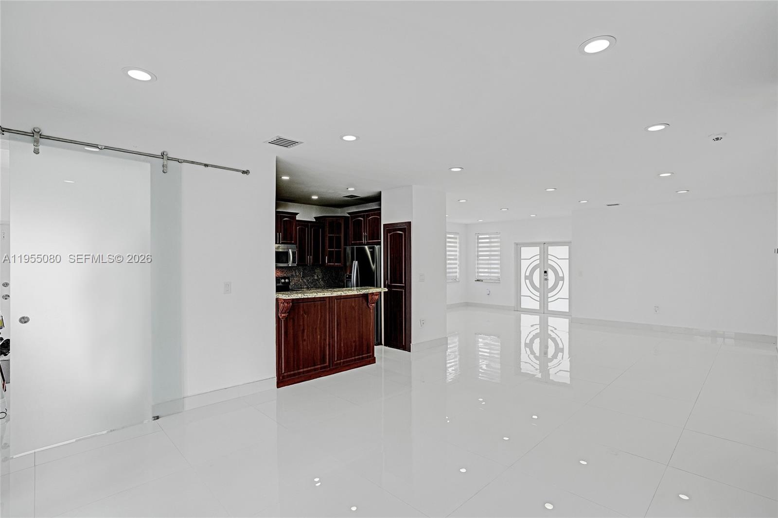 SPANISH LAKES 2ND ADDN - Residential