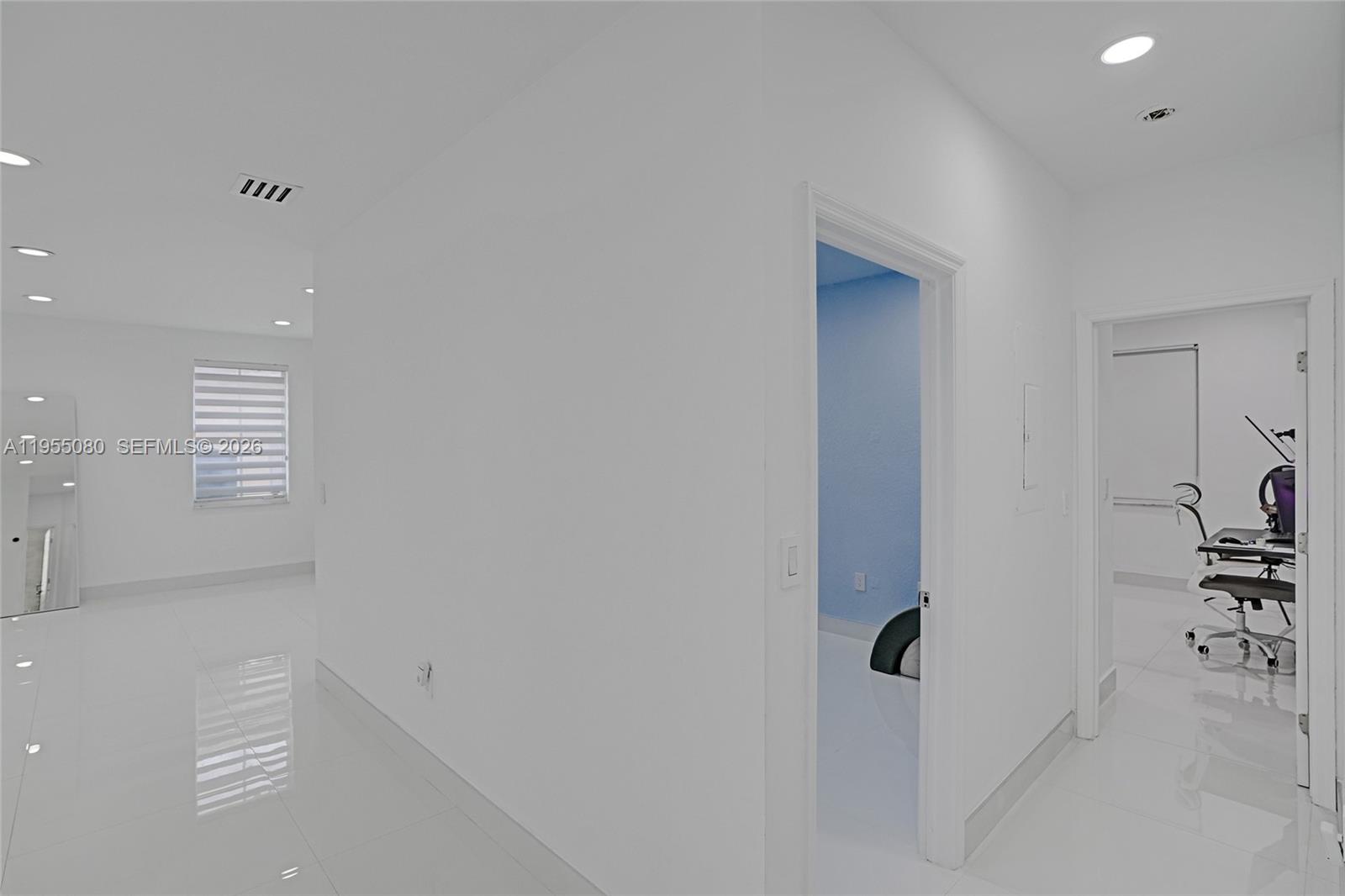 SPANISH LAKES 2ND ADDN - Residential