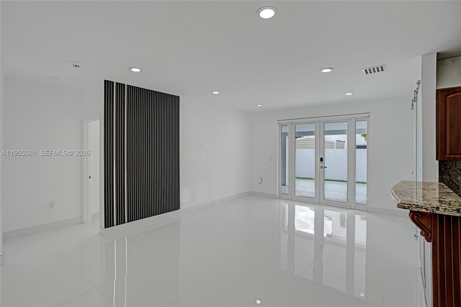 SPANISH LAKES 2ND ADDN - Residential