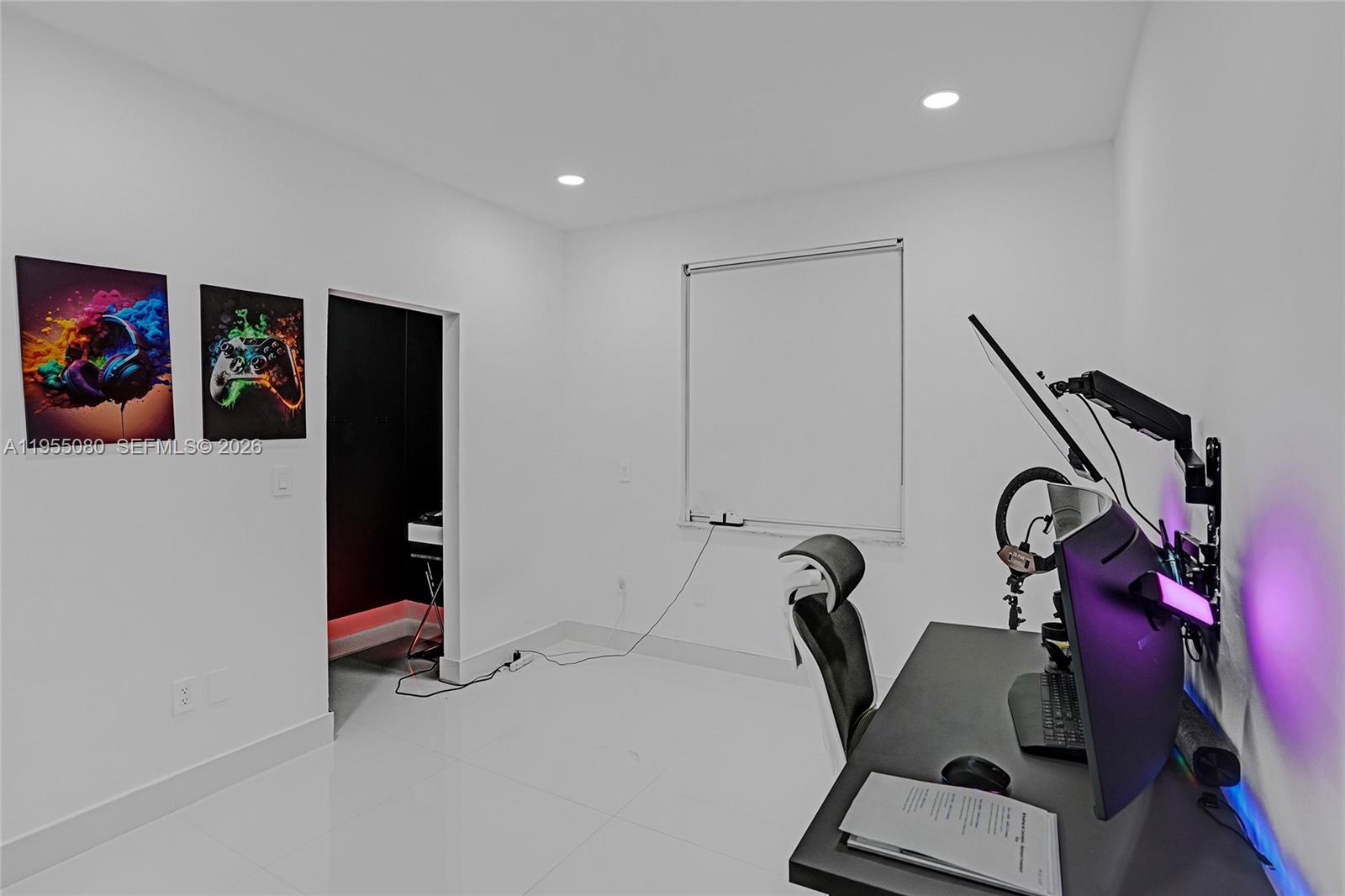 SPANISH LAKES 2ND ADDN - Residential