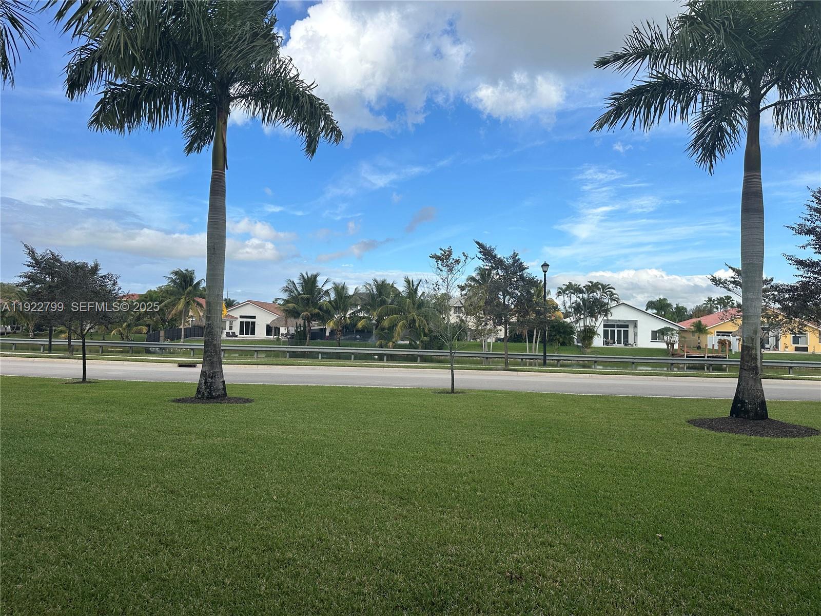 PEMBROKE LAKES SOUTH - Residential Lease