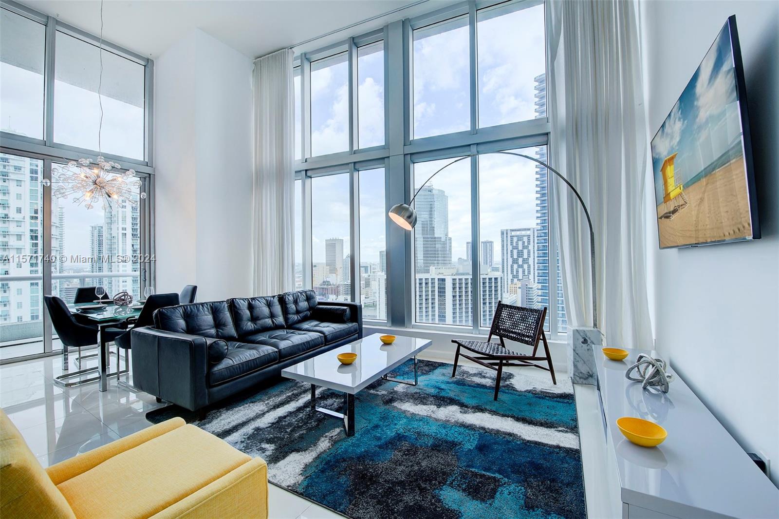 Property for Sale at 485 Brickell Ave 2804, Miami, Broward County, Florida - Bedrooms: 2 
Bathrooms: 2  - $1,150,000