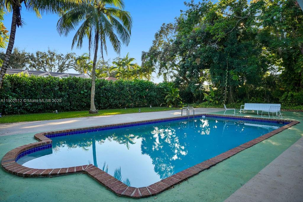 OLD CUTLER OAKS SOUTH 1ST - Residential