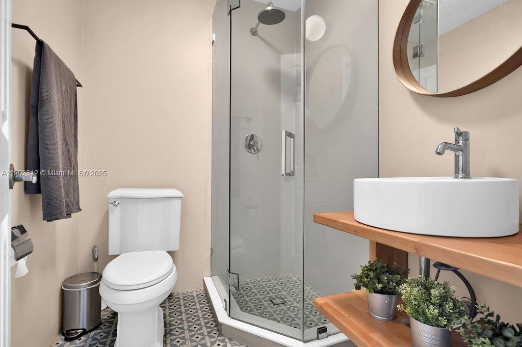 OLD CUTLER OAKS SOUTH 1ST - Residential