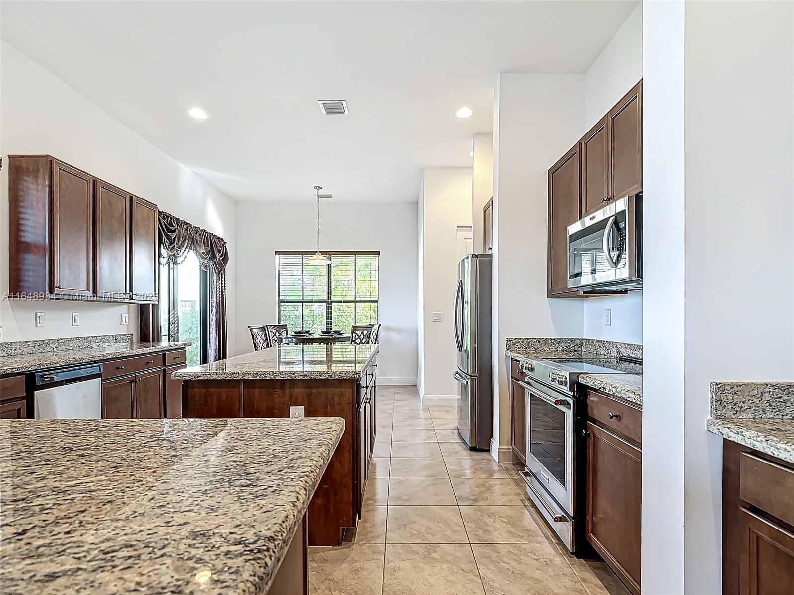 MAPLE RIDGE AT AVE MARIA P - Residential
