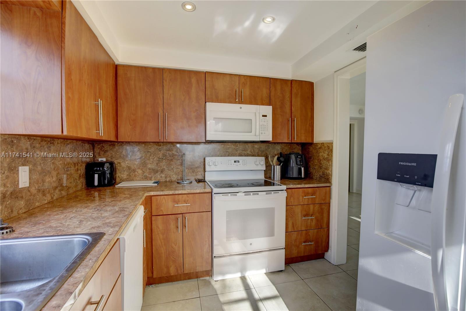 CG RIVIERA SEC 3 REV - Residential Income