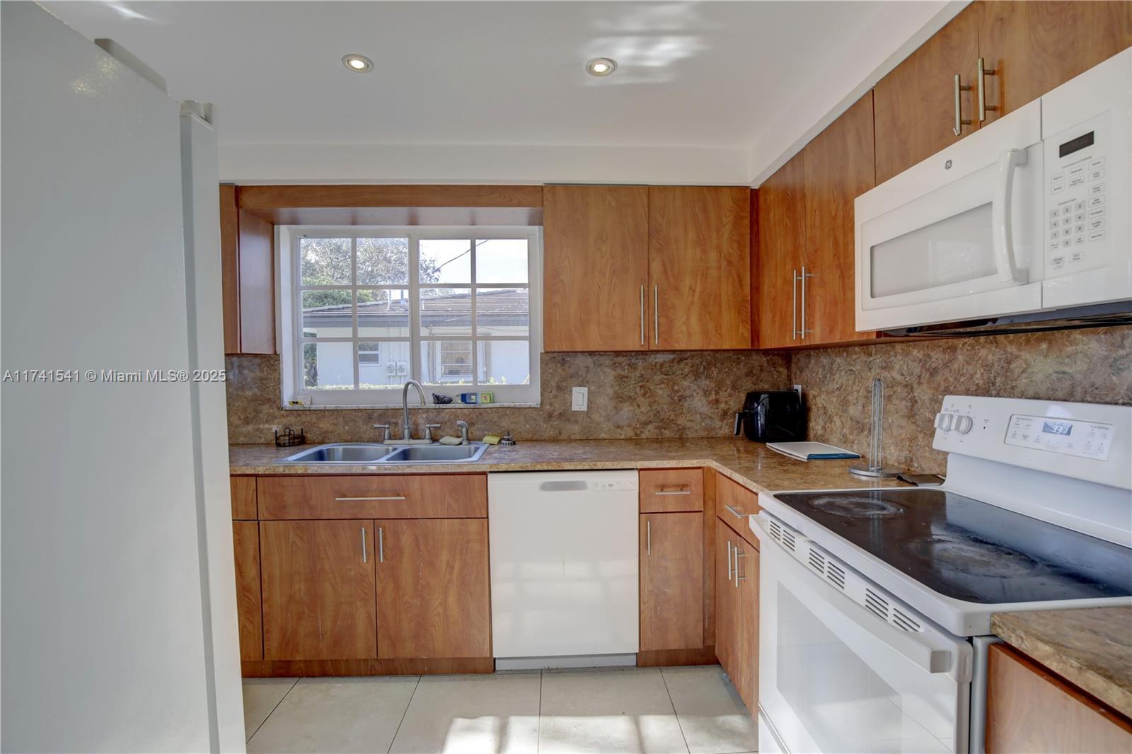 CG RIVIERA SEC 3 REV - Residential Income