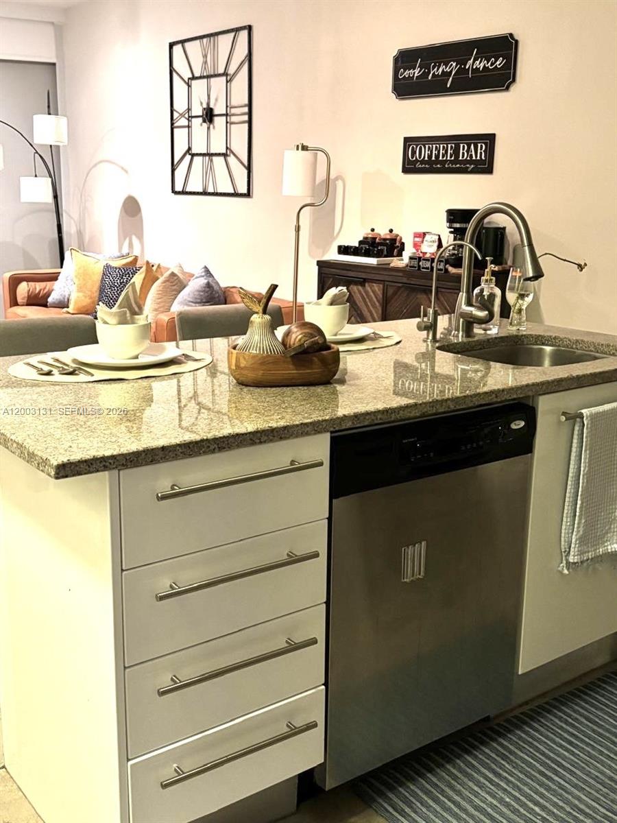 MARINABLUE CONDO - Residential Lease