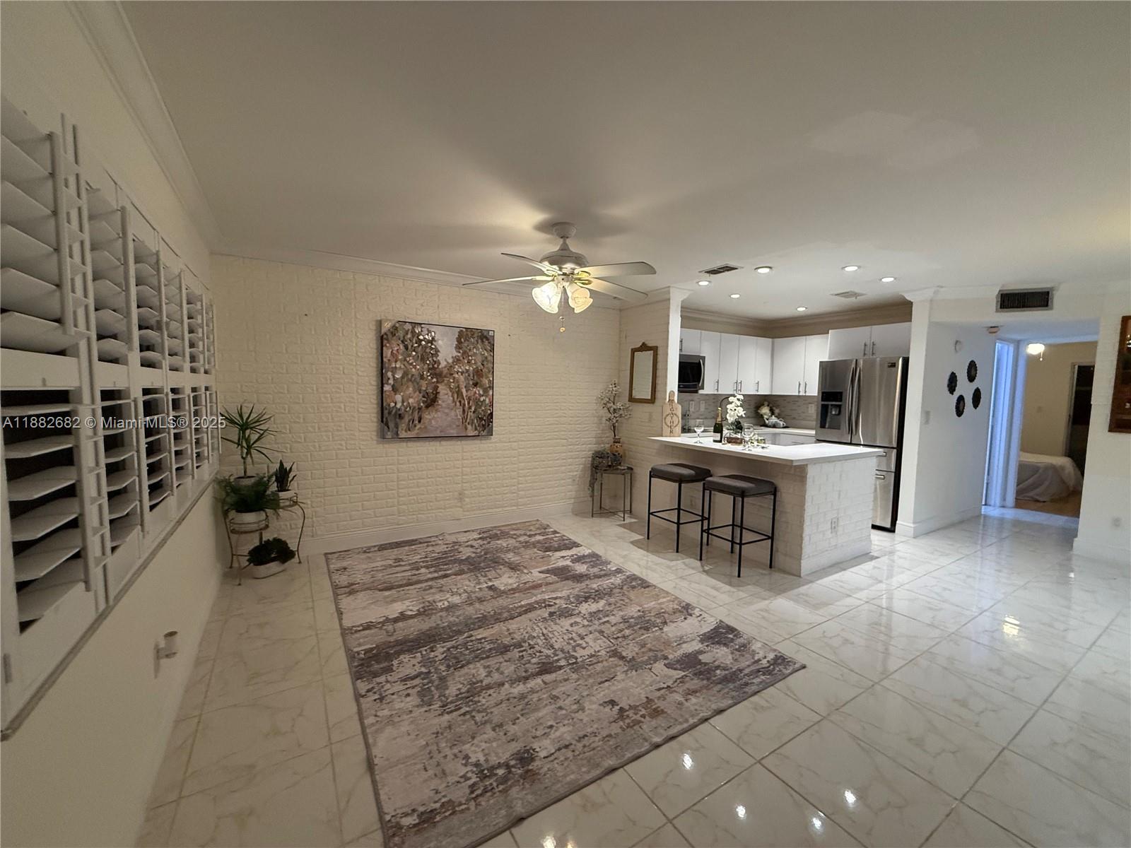 SUNRISE LAKES 76 CONDO - Residential