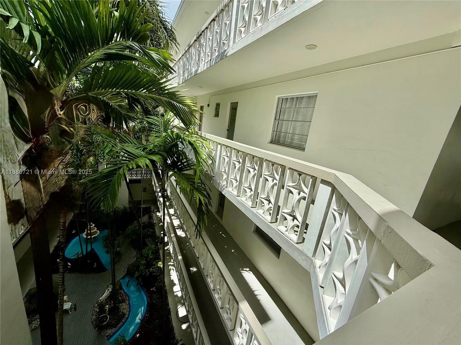 SUMMIT CONDO - Residential