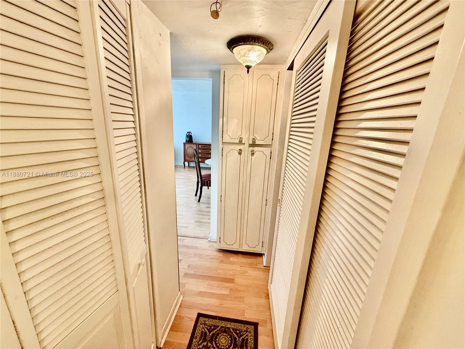 SUMMIT CONDO - Residential