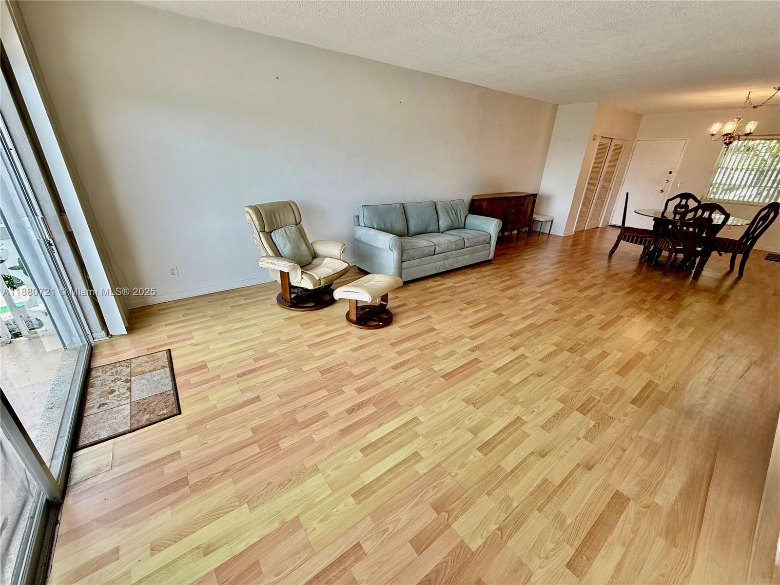 SUMMIT CONDO - Residential