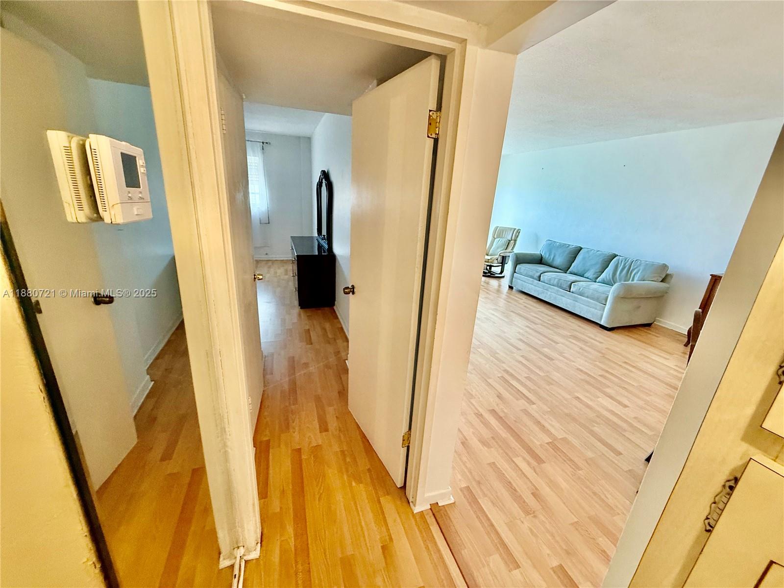 SUMMIT CONDO - Residential