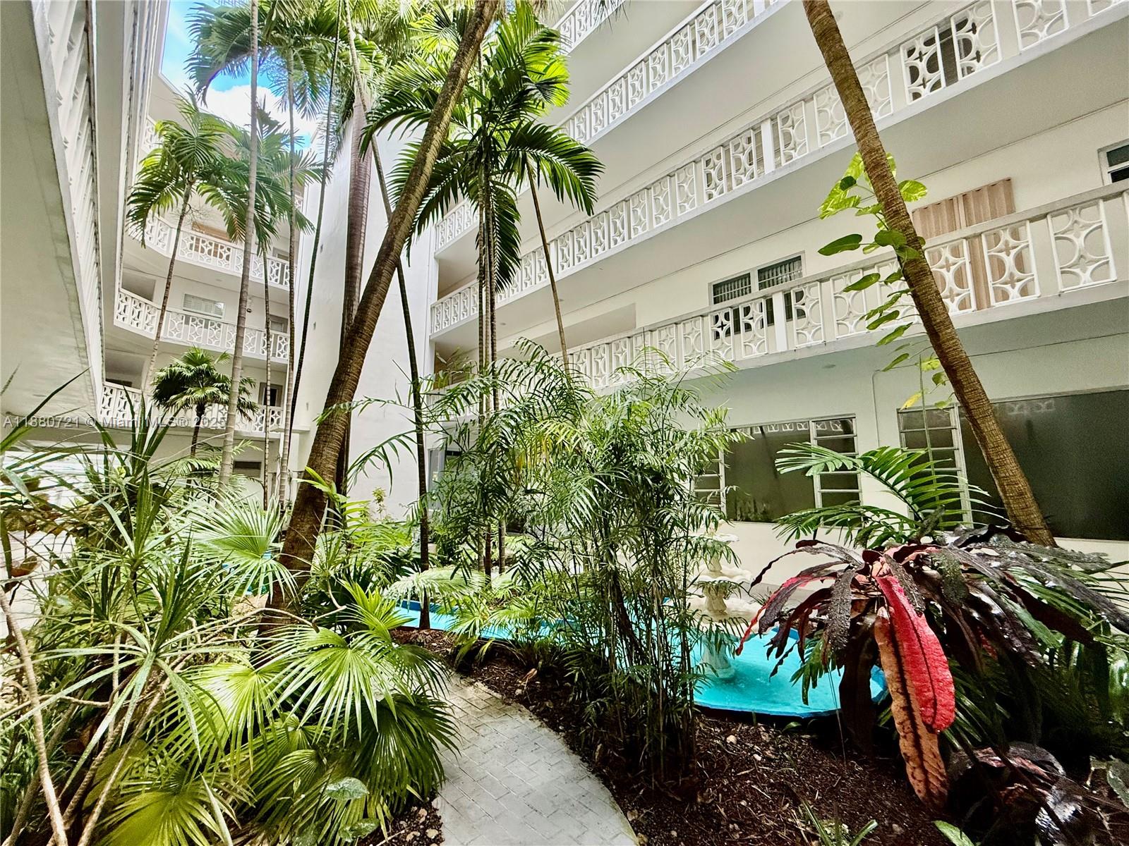 SUMMIT CONDO - Residential