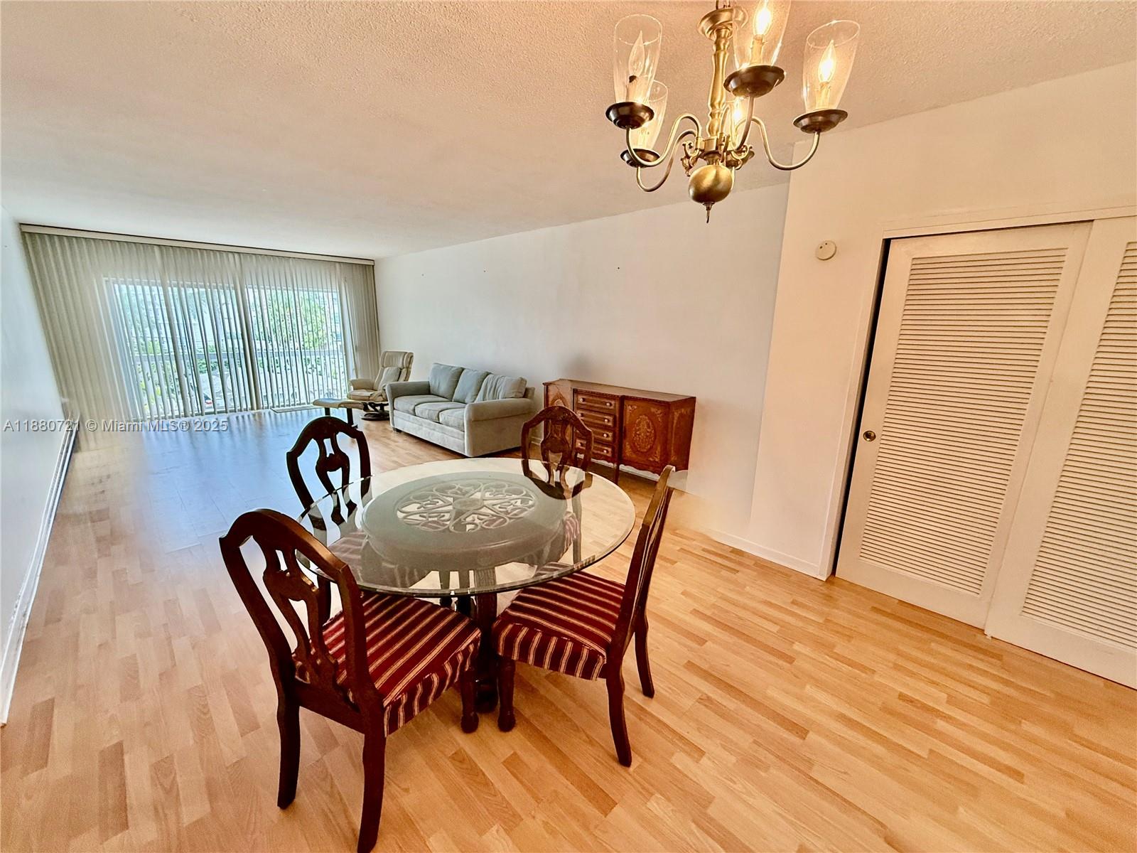 SUMMIT CONDO - Residential