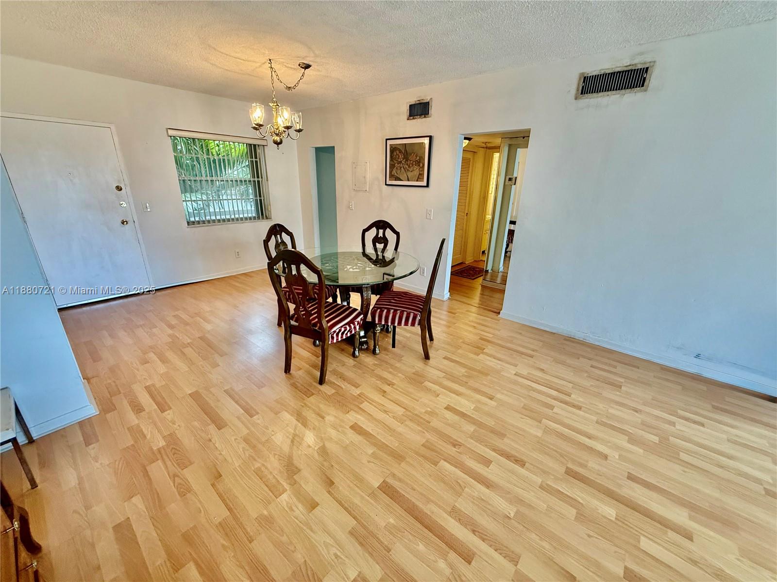 SUMMIT CONDO - Residential