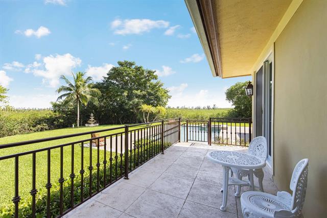 HAMMOCK OAKS HARBOR SEC 3 - Residential