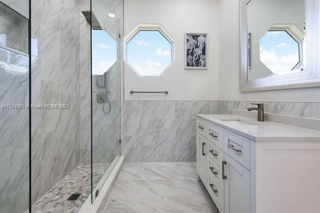 HAMMOCK OAKS HARBOR SEC 3 - Residential