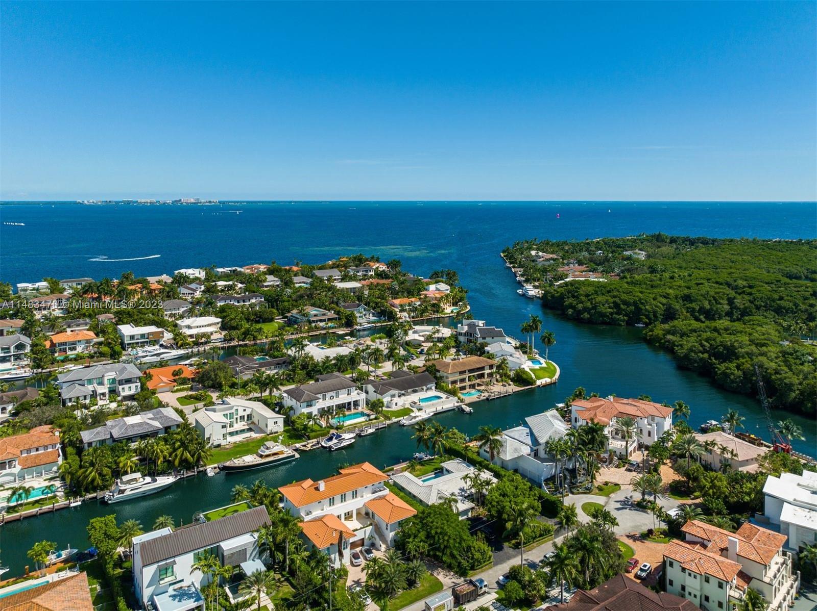 SUNRISE HARBOUR REV PL - Residential