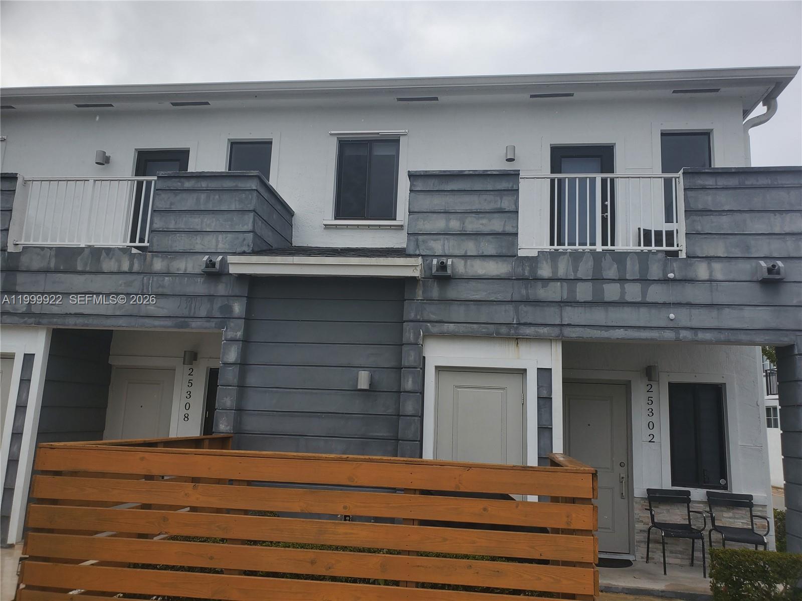 SOUTH KENDALL TOWNHOMES - Residential