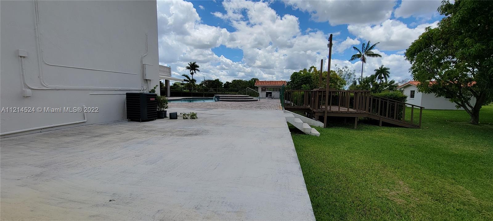 N/A, METES & BOUNDS - Residential