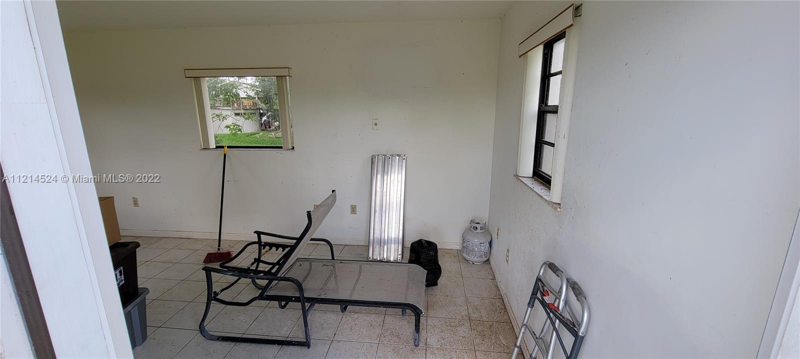 N/A, METES & BOUNDS - Residential