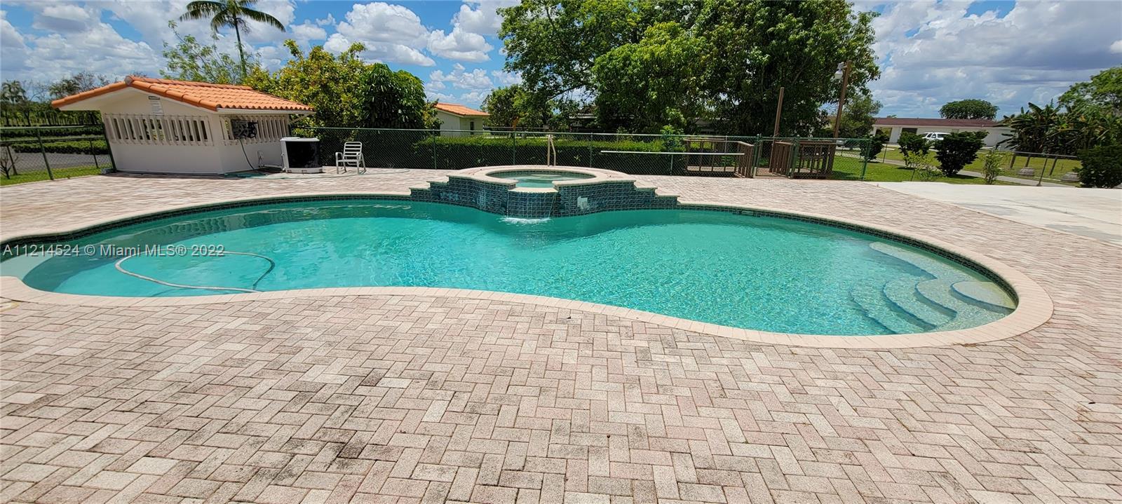 N/A, METES & BOUNDS - Residential