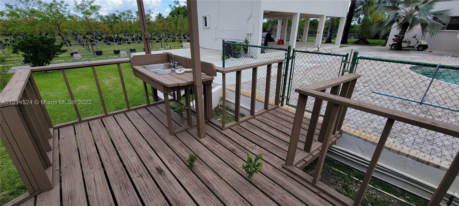 N/A, METES & BOUNDS - Residential