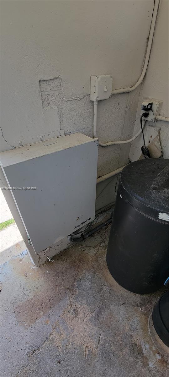 N/A, METES & BOUNDS - Residential