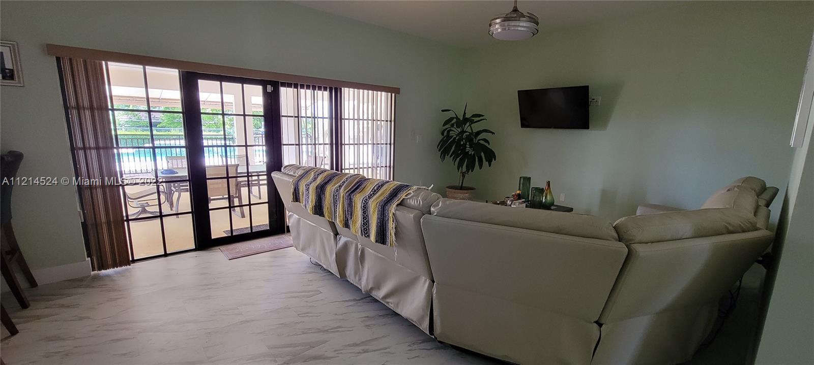 N/A, METES & BOUNDS - Residential