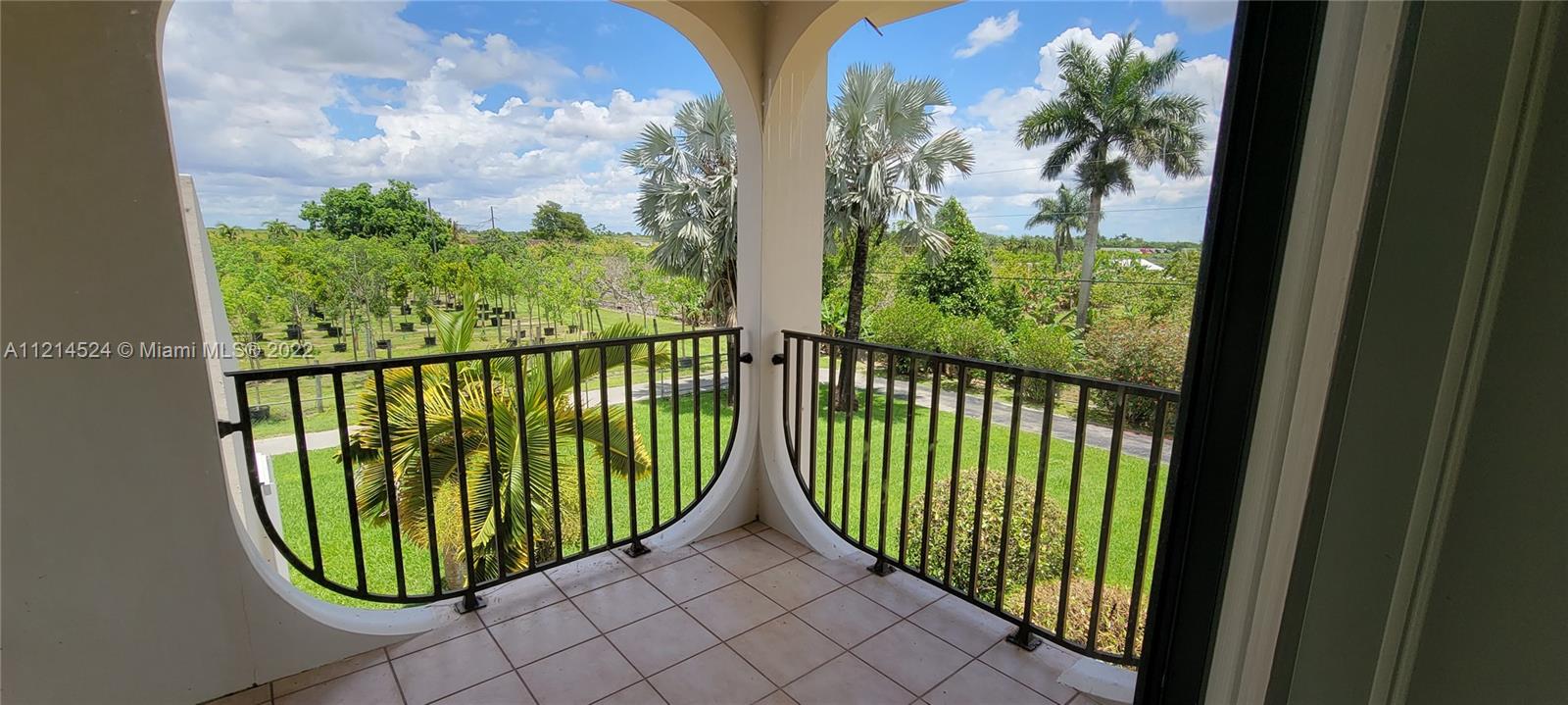 N/A, METES & BOUNDS - Residential