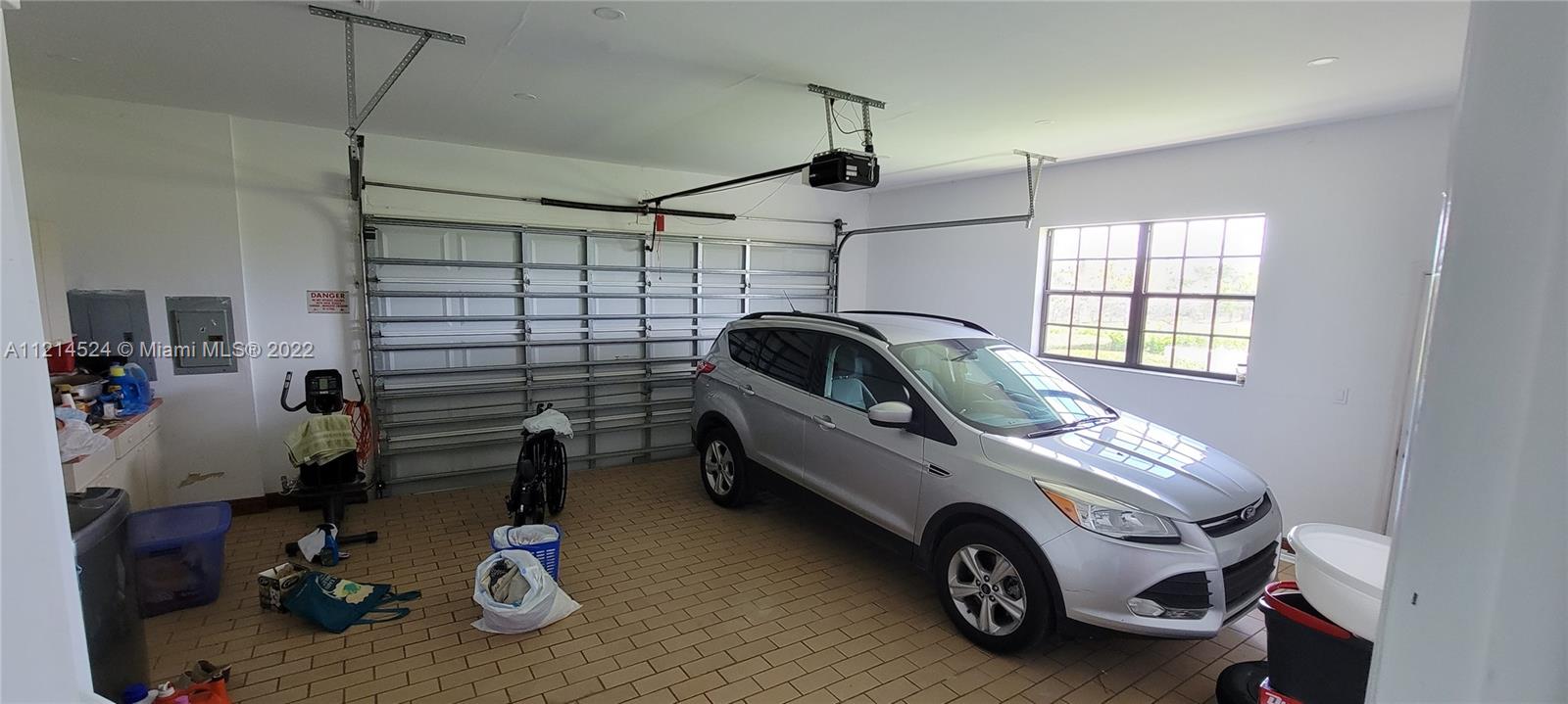 N/A, METES & BOUNDS - Residential