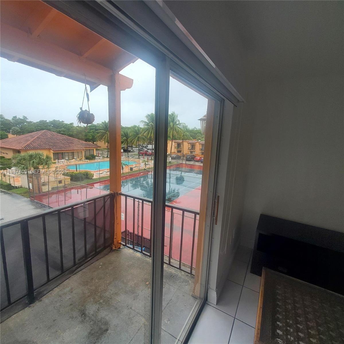 CYPRESS VILLAGE CONDO - Residential Lease