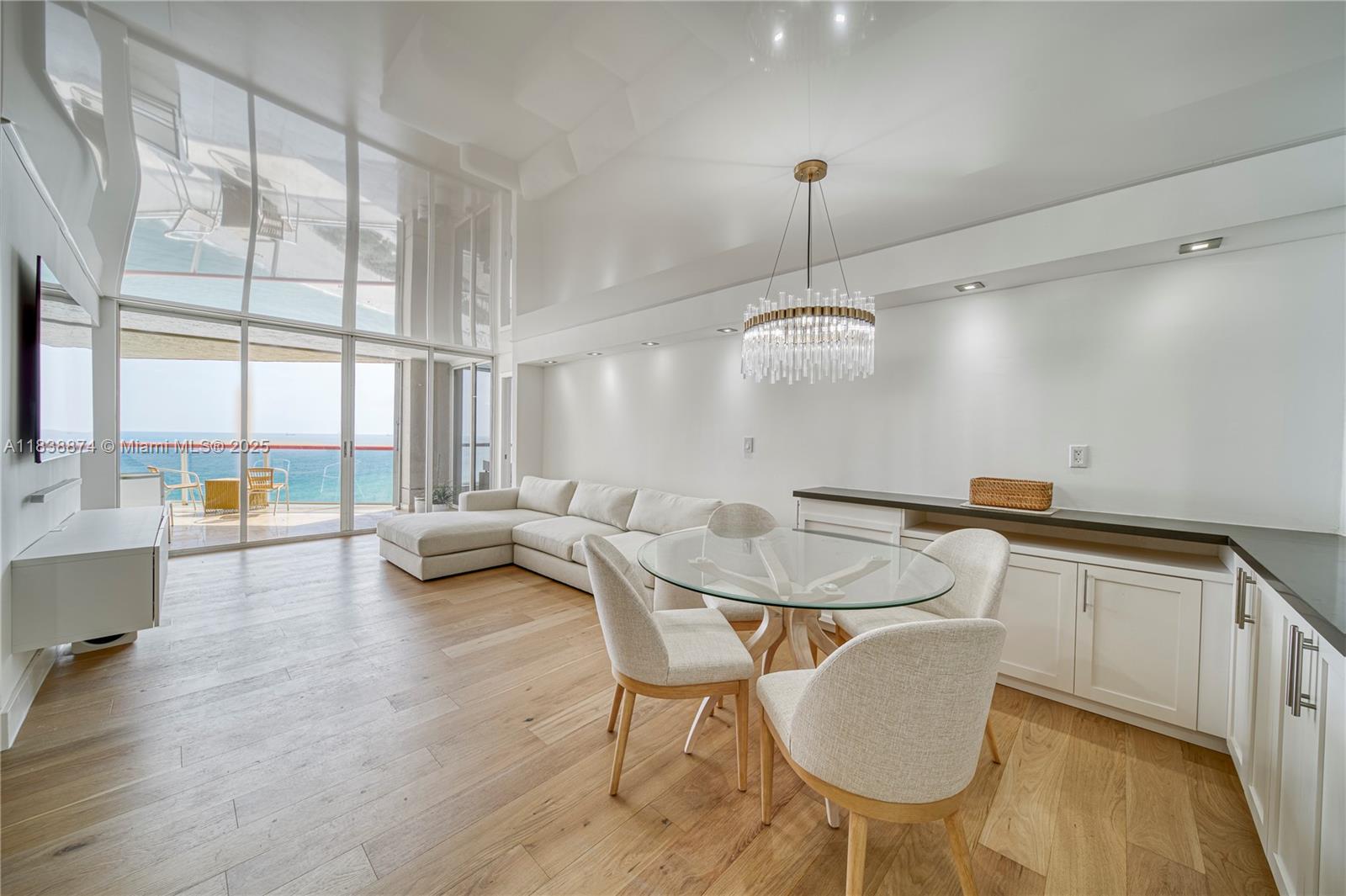 6767 Collins Ave 1706