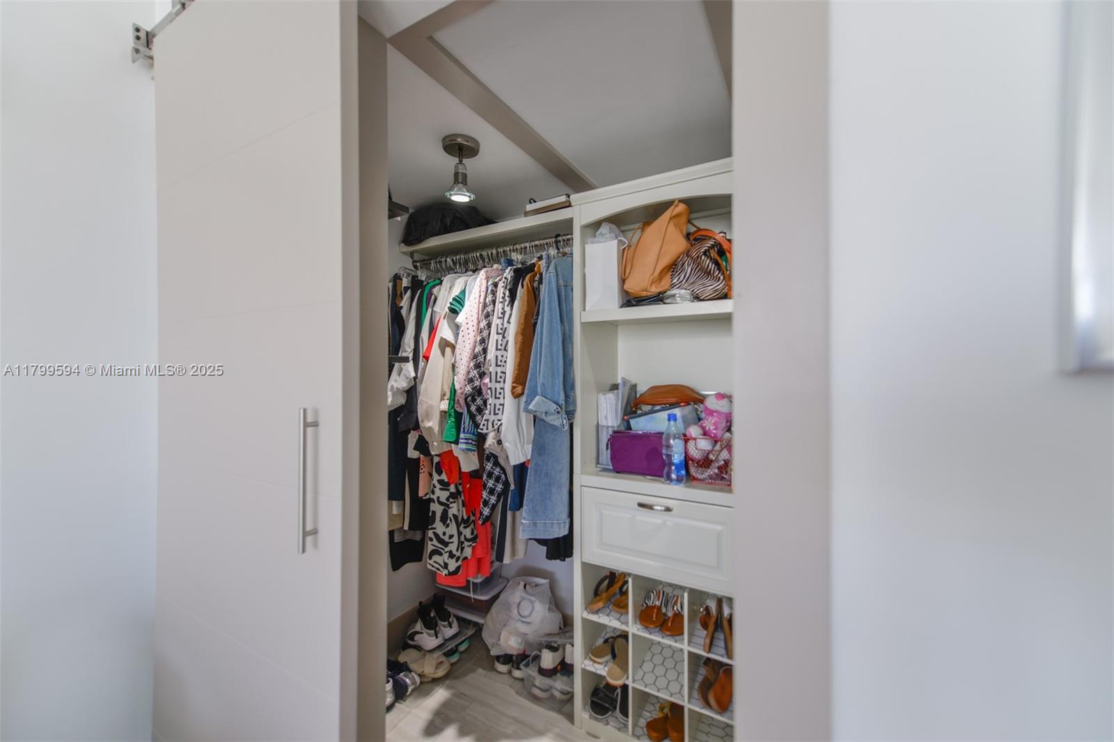 HEMISPHERES CONDO - Residential Lease