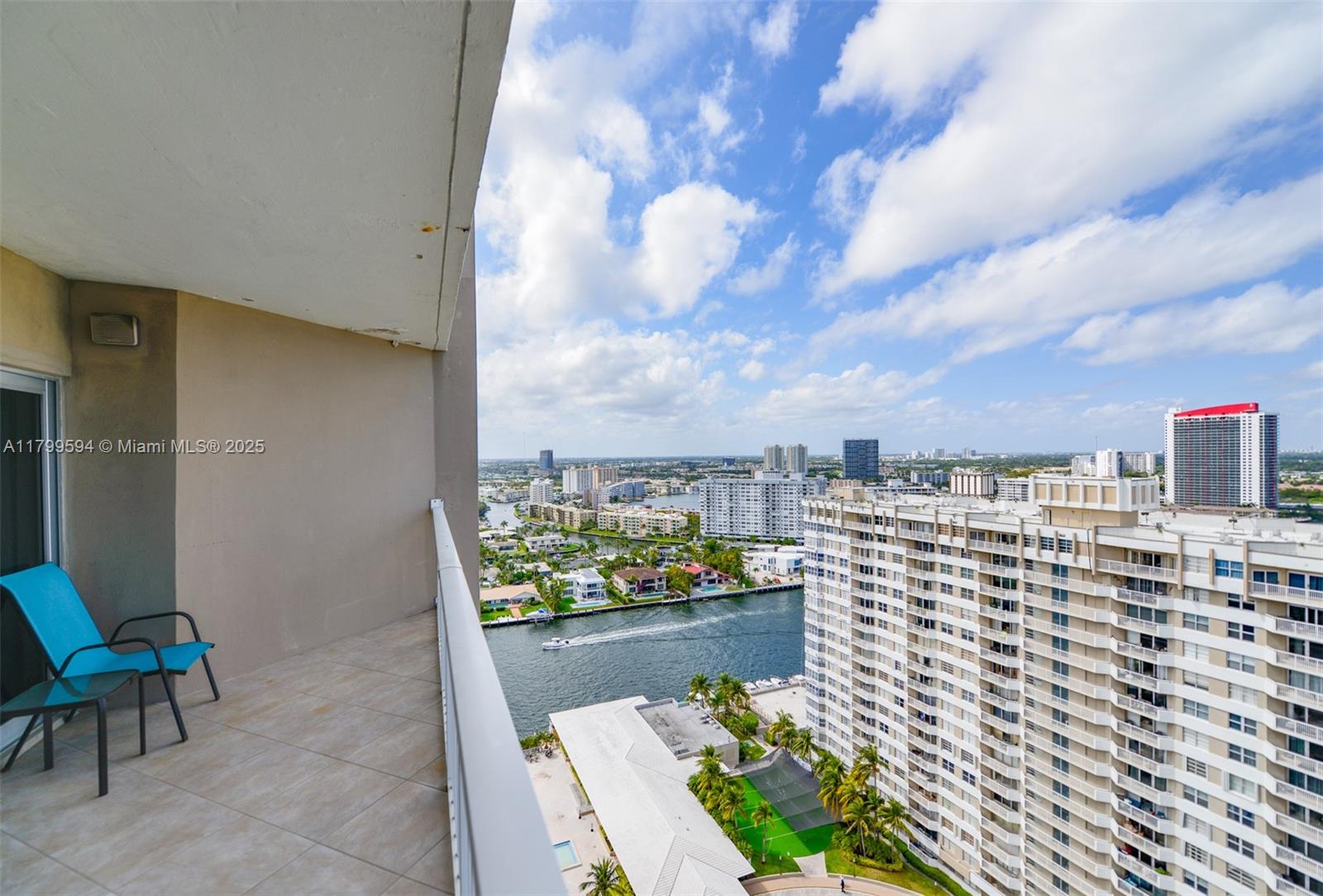 HEMISPHERES CONDO - Residential Lease