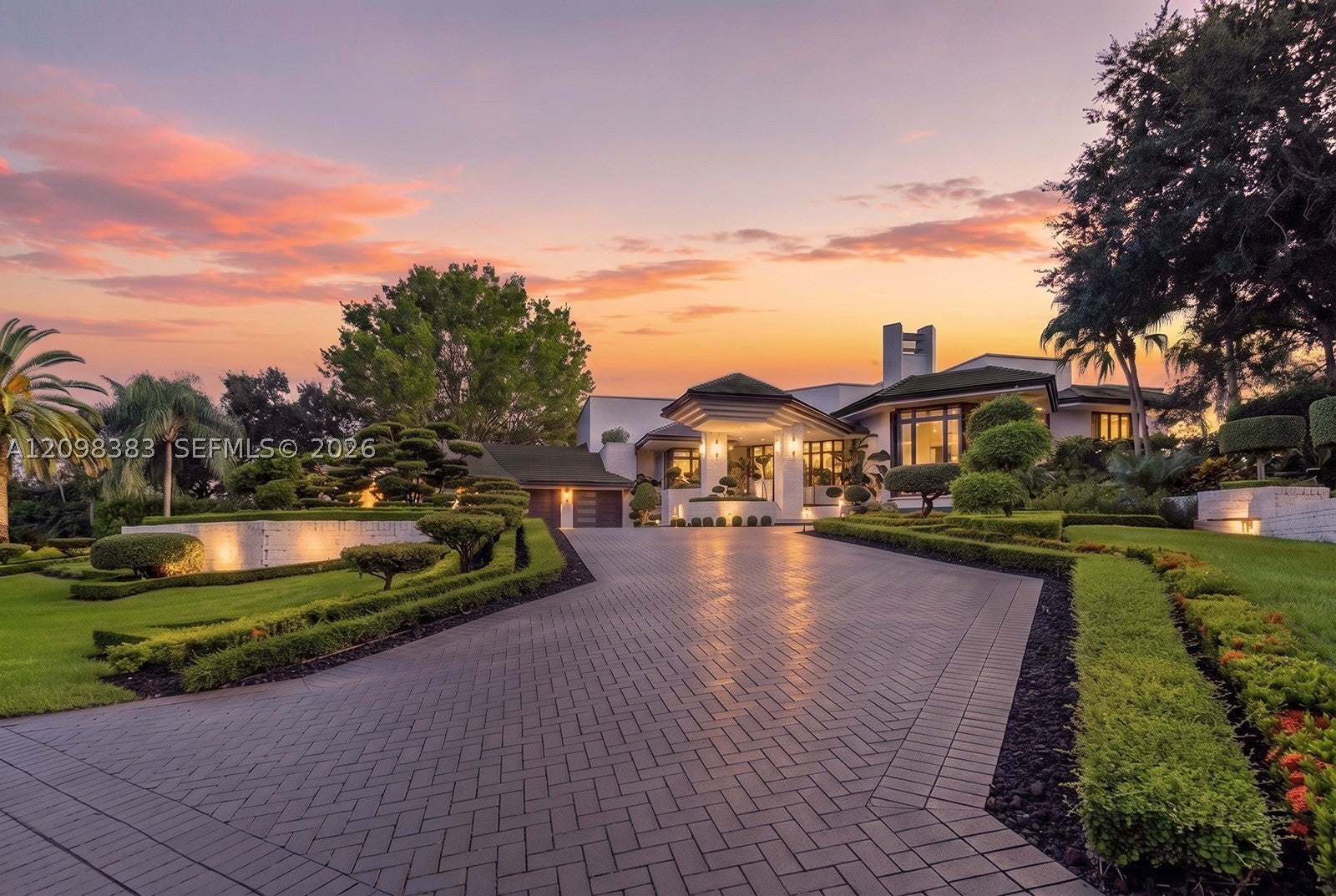 2965 Surrey Ln, Weston, FL, 33331/$8,900,000 4 2965 Surrey Ln