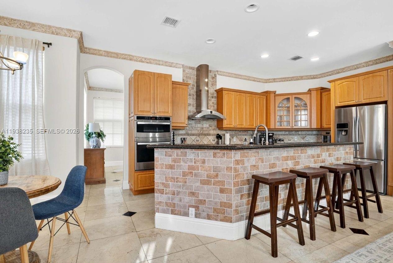 HOLLYWOOD LAKES SECTION - Residential