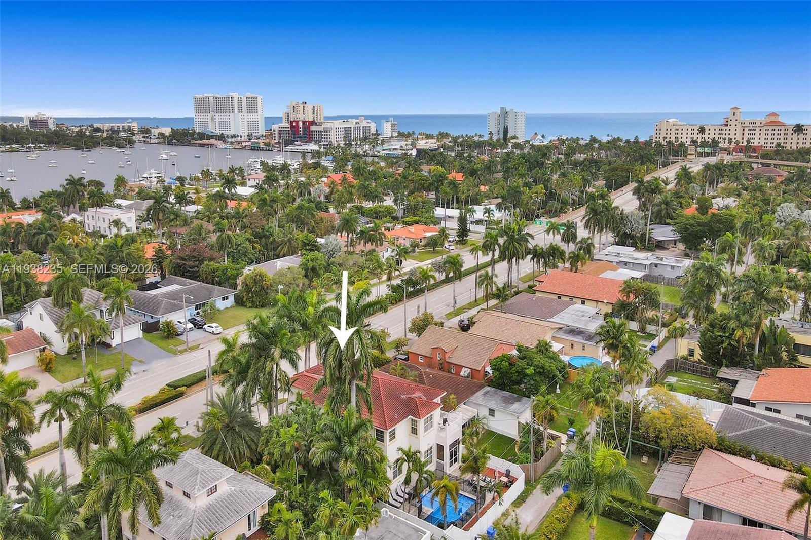 HOLLYWOOD LAKES SECTION - Residential