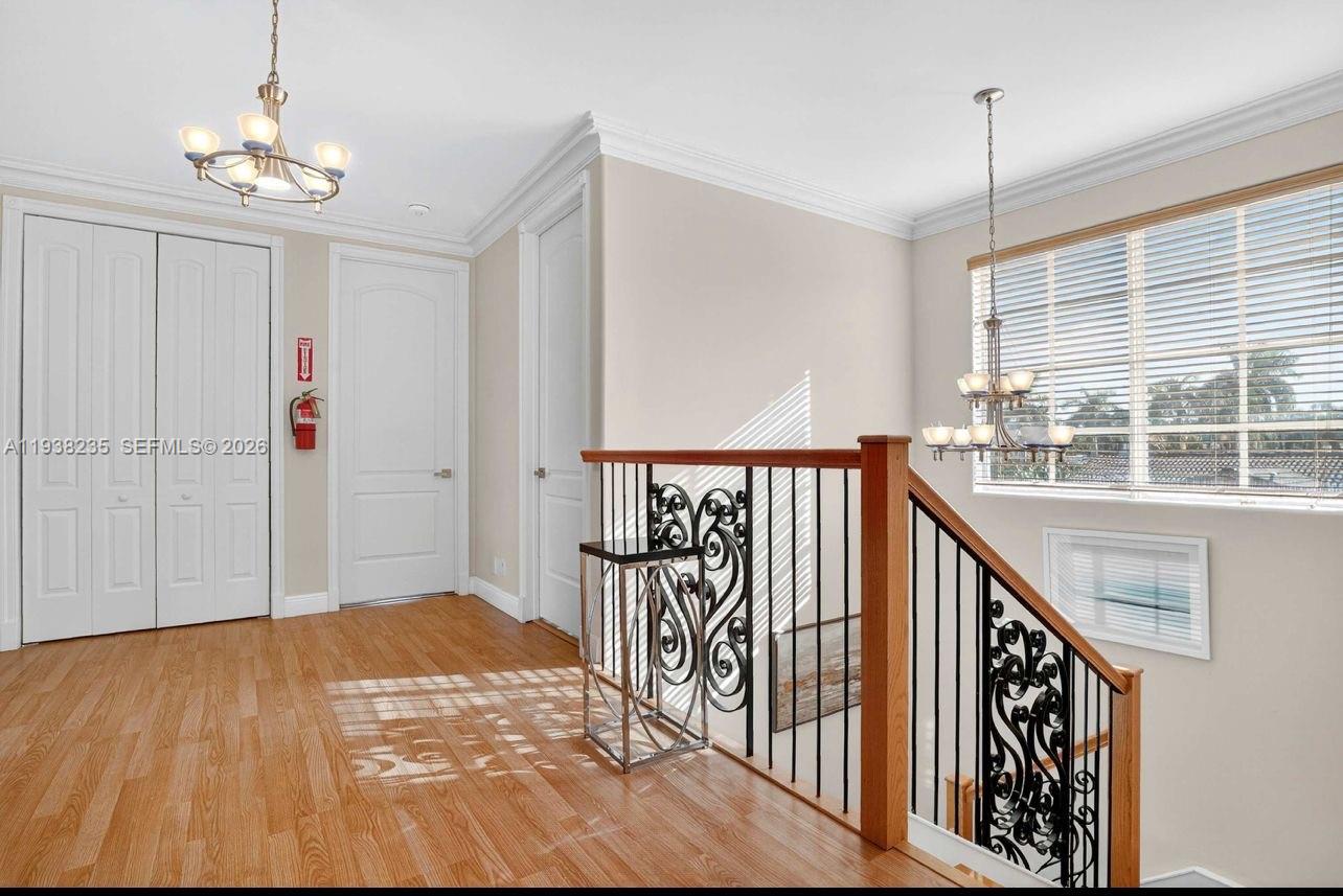 HOLLYWOOD LAKES SECTION - Residential